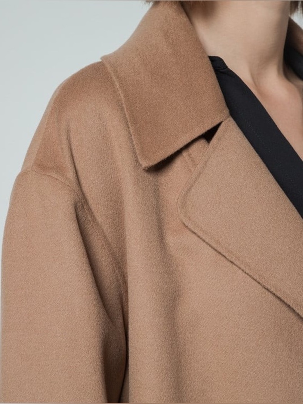 MaxMara Cashmere and Wool Blend Camel Belted Trench Coat - Picture 5 of 5